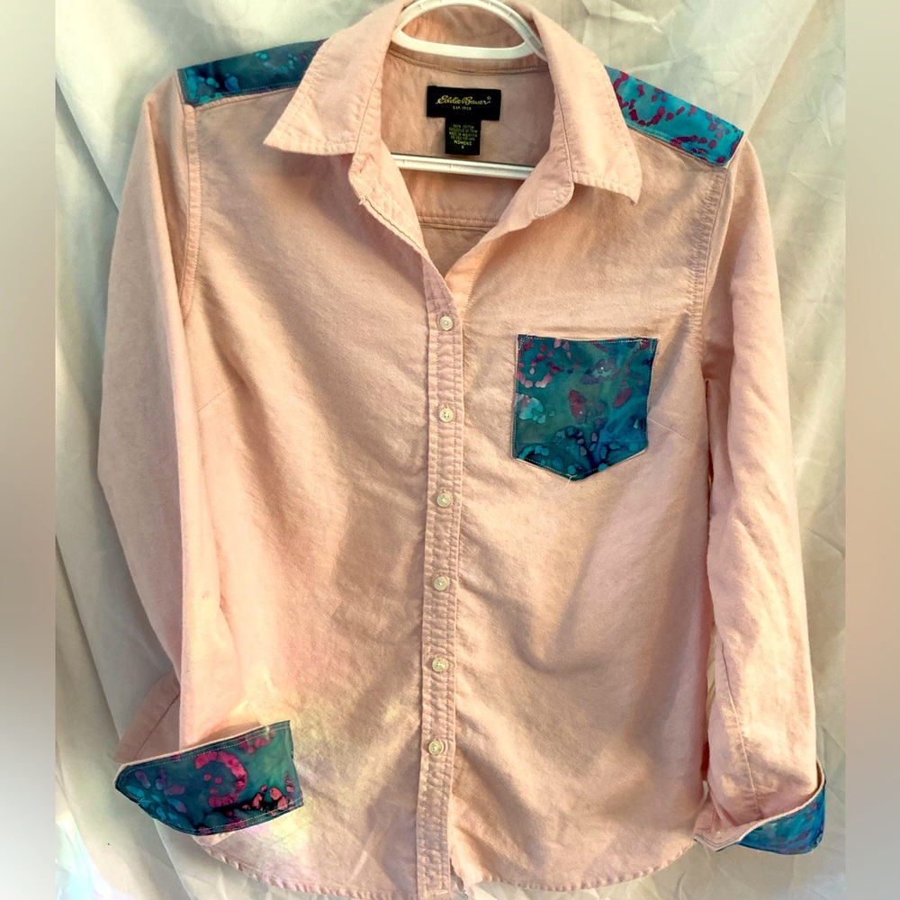 Eddie Bauer size small. Long sleeve. Light pink. Upcycled sewn on.
